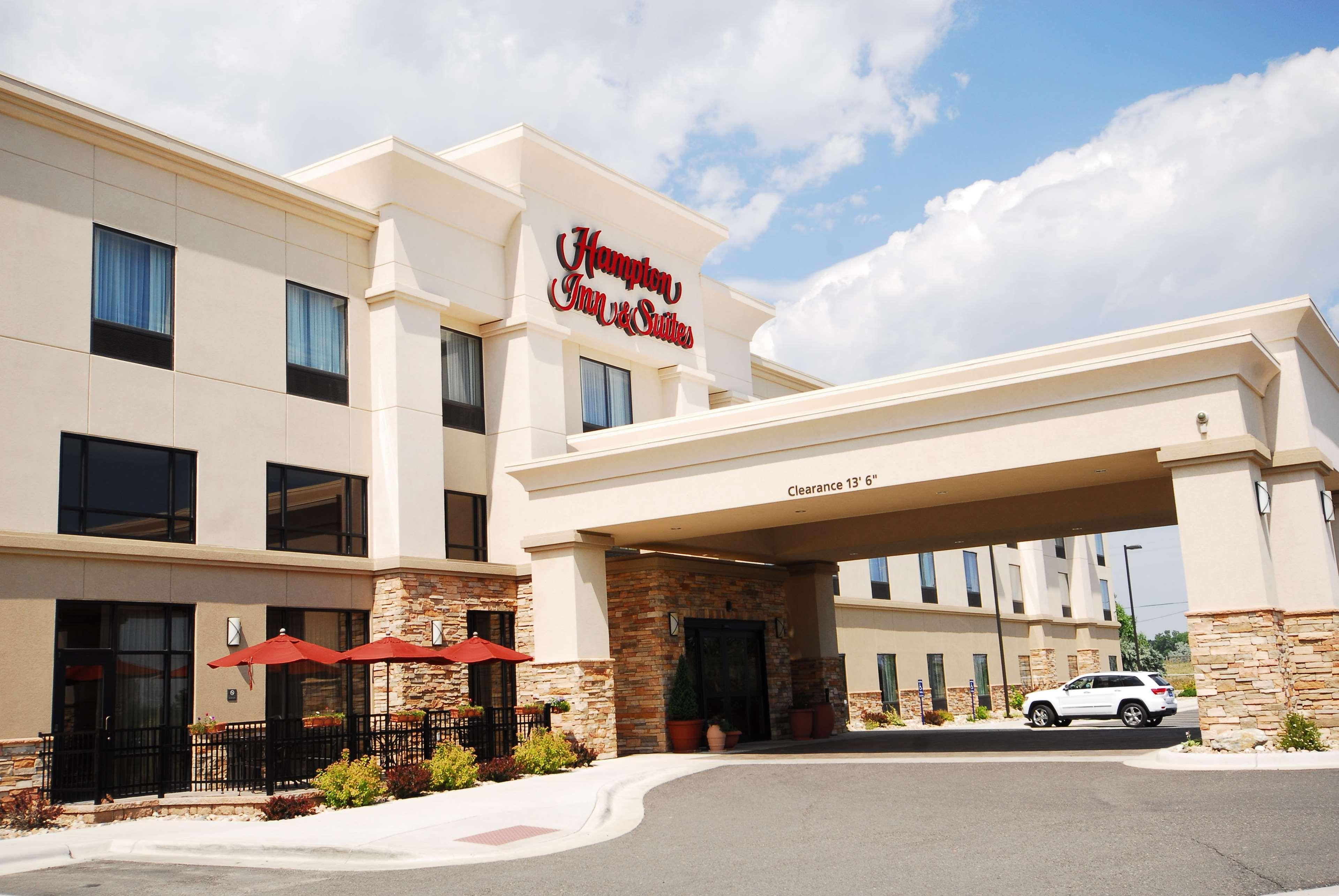 Hampton Inn & Suites Buffalo Exterior photo